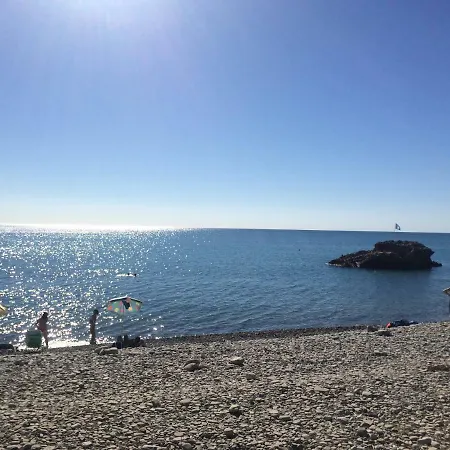 Hébergement de vacances Planet 1 *